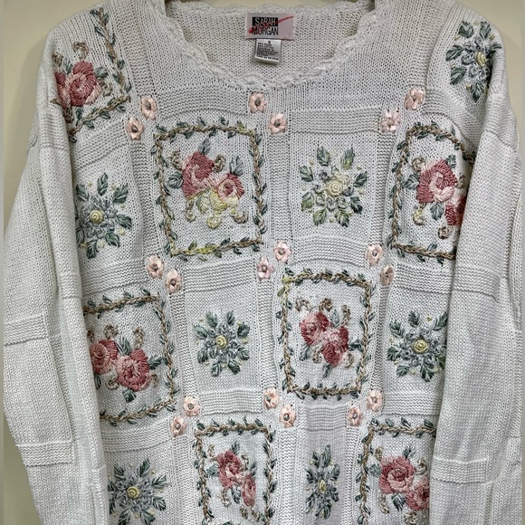 🌸 VTG 🌸Sarah Morgan White Pink Floral Embroidered Beaded Knit Sweater - S - Picture 3 of 10